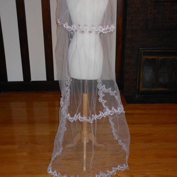 Two Tier Long Bridal Veil with Lace main image 3